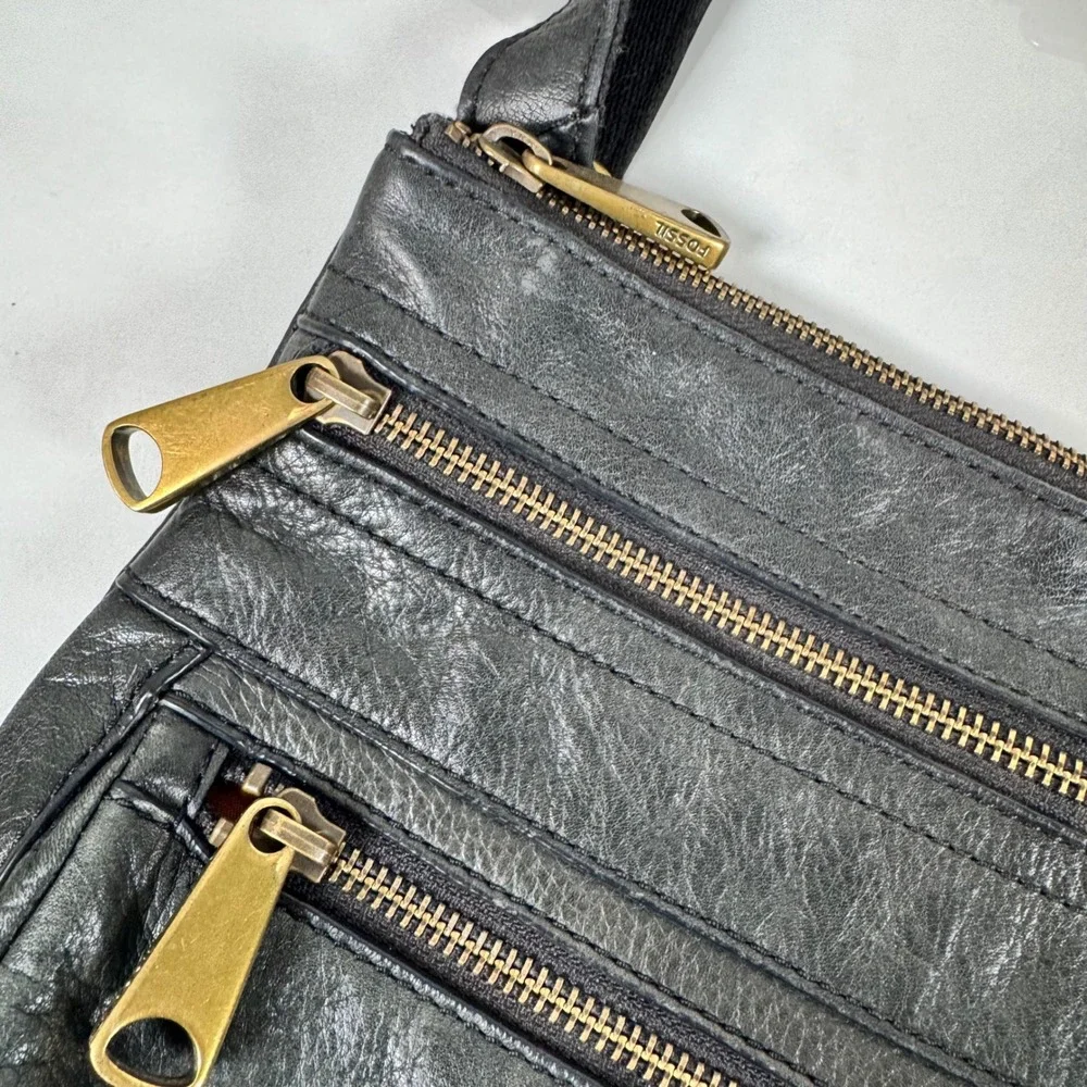 Fossil Black Leather‎ Crossbody Bag Purse Adjustable Strap Neutral Casual